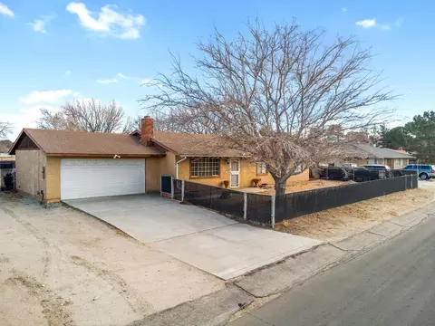 40924 159th St E, Lake Los Angeles, CA 93535