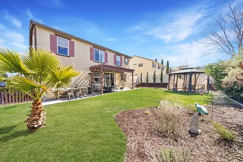 Exterior - 1417 Wild Olive Rd, Tehachapi, CA 93561 photo 2 of 3
