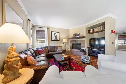 Living - 1417 Wild Olive Rd, Tehachapi, CA 93561 photo 2 of 3