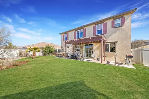 Exterior - 1417 Wild Olive Rd, Tehachapi, CA 93561 photo 3 of 3
