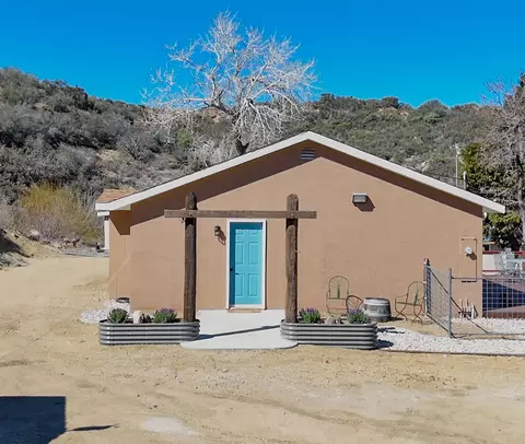 40001 92nd St W, Leona Valley, CA 93551