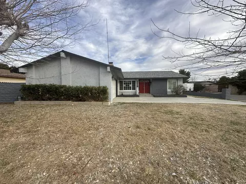 21430 Applewood Dr, California City, CA 93505
