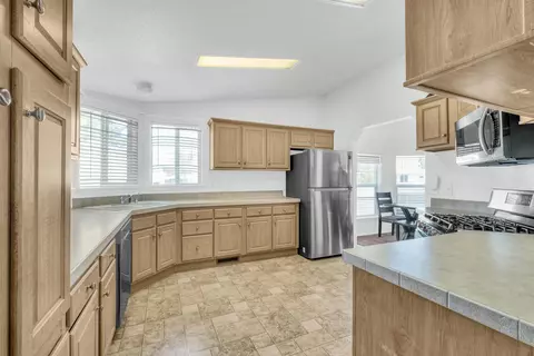 2016 Windcurrent Dr #143, Rosamond, CA 93560 photo 16
