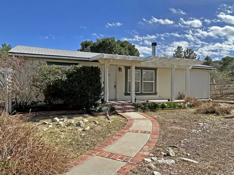 43060 Monacan Pl, Elizabeth Lake, CA 93532
