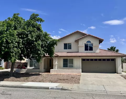 4377 Sungate Dr, Palmdale, CA 93551
