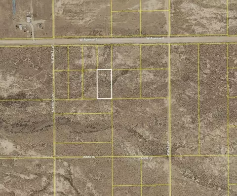 46 Th St West And B2, Lancaster, CA 93536 photo 2
