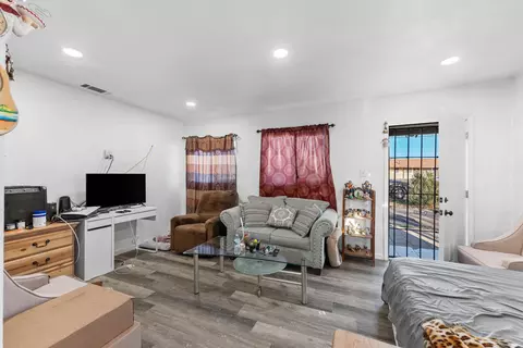 38455 27th St E, Palmdale, CA 93550 photo 6