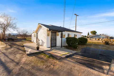 38455 27th St E, Palmdale, CA 93550 photo 3