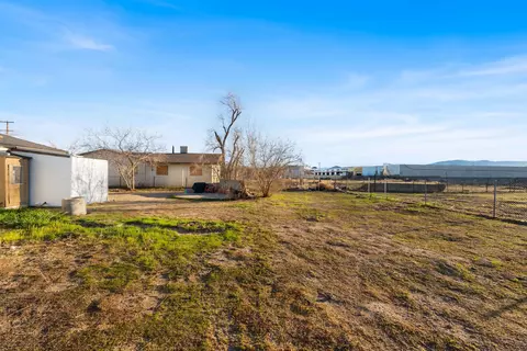 38455 27th St E, Palmdale, CA 93550 photo 18