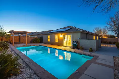 3044 Newgrove St E, Lancaster, CA 93535