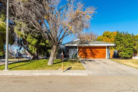 801 Lightcap St, Lancaster, CA 93535