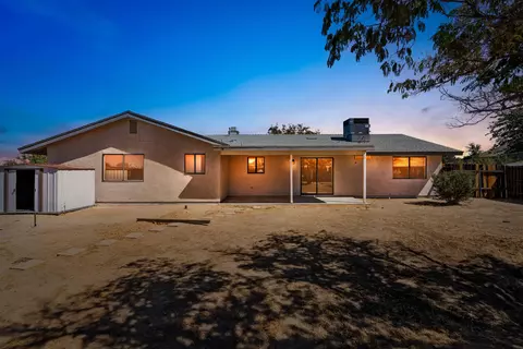 Exterior - 40107 173rd St E, Palmdale, CA 93591 photo 12 of 13