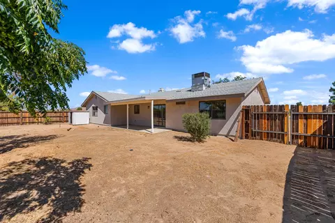 Exterior - 40107 173rd St E, Palmdale, CA 93591 photo 9 of 13
