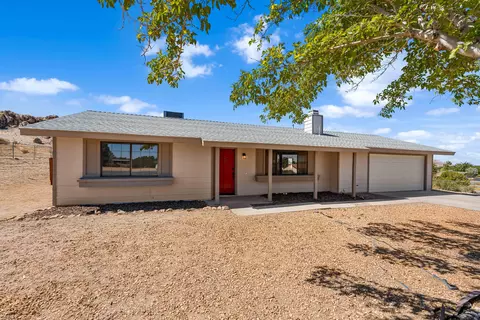 Exterior - 40107 173rd St E, Palmdale, CA 93591 photo 3 of 13