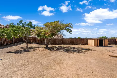 Exterior - 40107 173rd St E, Palmdale, CA 93591 photo 7 of 13