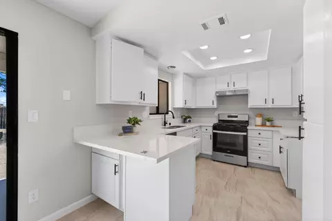 Kitchen - 40107 173rd St E, Palmdale, CA 93591 photo 1 of 2