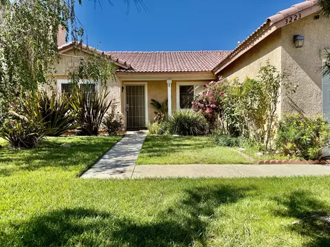 3223 Quarry Rd, Palmdale, CA 93550