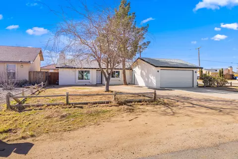 9036 Aspen Ave, California City, CA 93505
