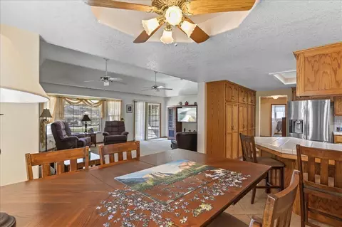 Dining - 17641 Dike Ct, Tehachapi, CA 93561 photo 1 of 1