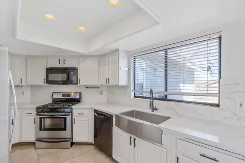 Kitchen - 837 Kettering St E, Lancaster, CA 93535 photo 2 of 3
