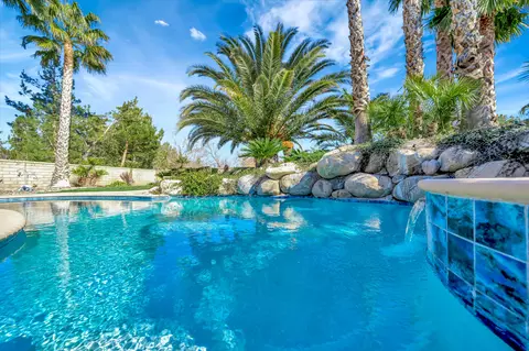 41248 Myrtle St, Palmdale, CA 93551