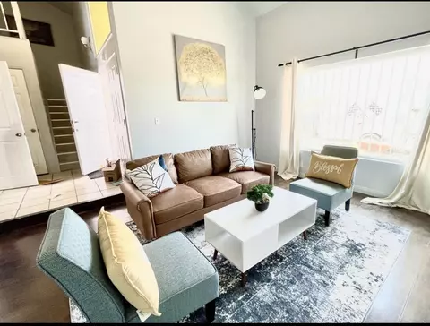 38452 Division, Palmdale, CA 93550