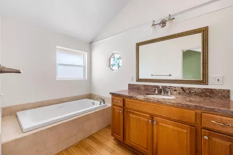Bath - 32020 163rd St E, Llano, CA 93544 photo 1 of 5