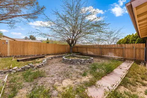 Exterior - 32020 163rd St E, Llano, CA 93544 photo 4 of 11