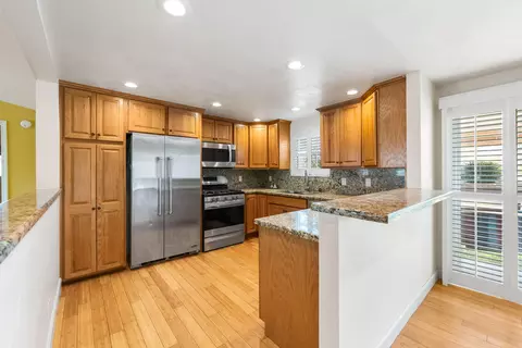 Kitchen - 32020 163rd St E, Llano, CA 93544 photo 2 of 3