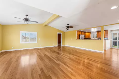 Living - 32020 163rd St E, Llano, CA 93544 photo 3 of 6
