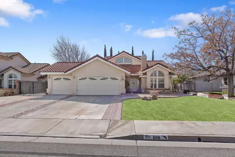 6118 Landau Pl, Quartz Hill, CA 93536