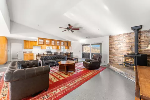 Living - 29009 195th St E, Llano, CA 93544 photo 4 of 4