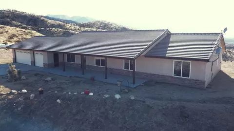 Exterior - 29009 195th St E, Llano, CA 93544 photo 9 of 9