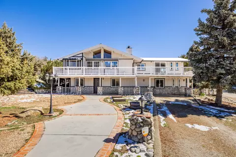 27720 Oakflat Dr, Tehachapi, CA 93561