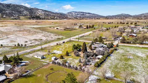 27720 Oakflat Dr, Tehachapi, CA 93561 photo 45
