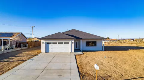 8751 Evergreen Ave, California City, CA 93505