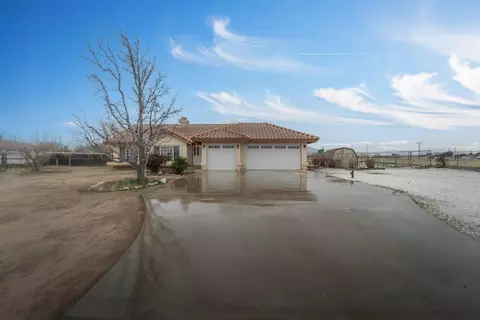 22657 Del Oro Rd, Apple Valley, CA 92308