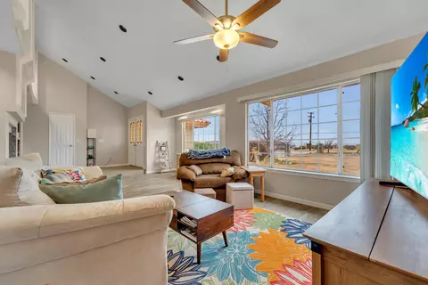 22657 Del Oro Rd, Apple Valley, CA 92308 photo 6