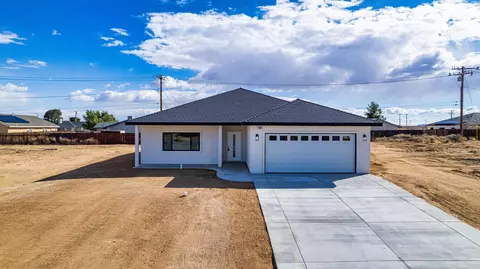8100 Redwood Blvd, California City, CA 93505