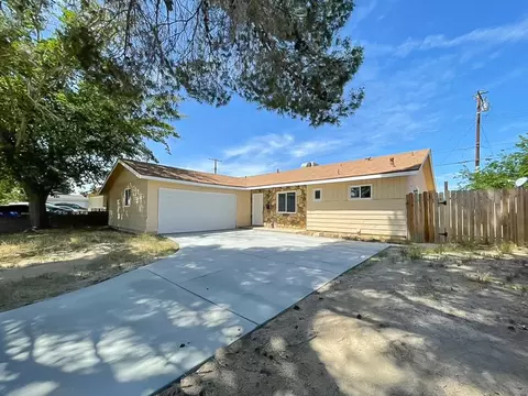 45541 Sancroft Ave, Lancaster, CA 93535