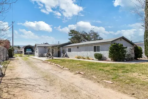 5238 Ave L 6 W, Quartz Hill, CA 93536