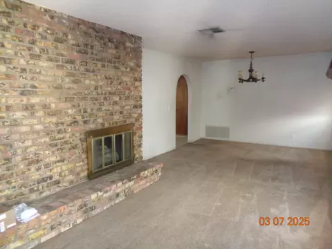 Living - 36508 40th St E, Palmdale, CA 93552 photo 1 of 3