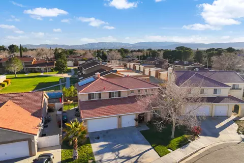 2824 Huston Pl, Lancaster, CA 93536