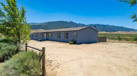 18721 Wright Ct, Tehachapi, CA 93561