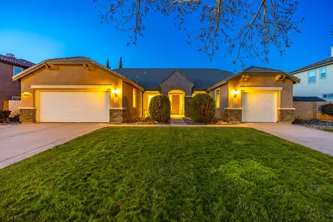 4379 Paddock Way, Lancaster, CA 93536