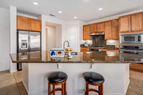 Kitchen - 4379 Paddock Way, Lancaster, CA 93536 photo 4 of 4
