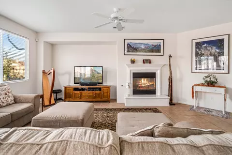 Living - 4379 Paddock Way, Lancaster, CA 93536 photo 4 of 4