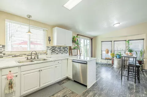 Undisclosed, Adelanto, CA 92301 photo 16
