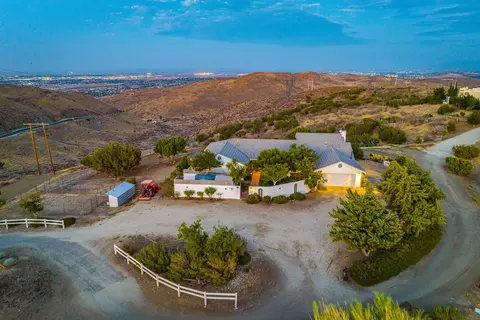 6300 Godde Hill Rd, Leona Valley, CA 93551