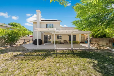 Exterior - 44611 Stonebridge Ln, Lancaster, CA 93536 photo 6 of 11